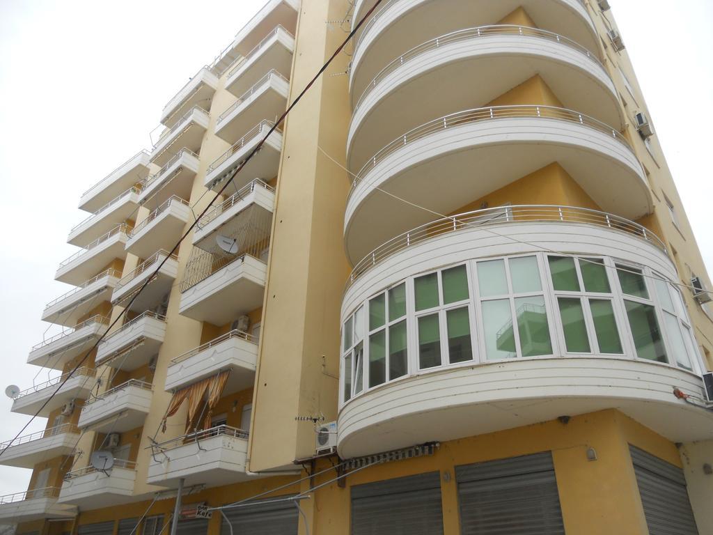 Elis Apartment Vlorë Buitenkant foto