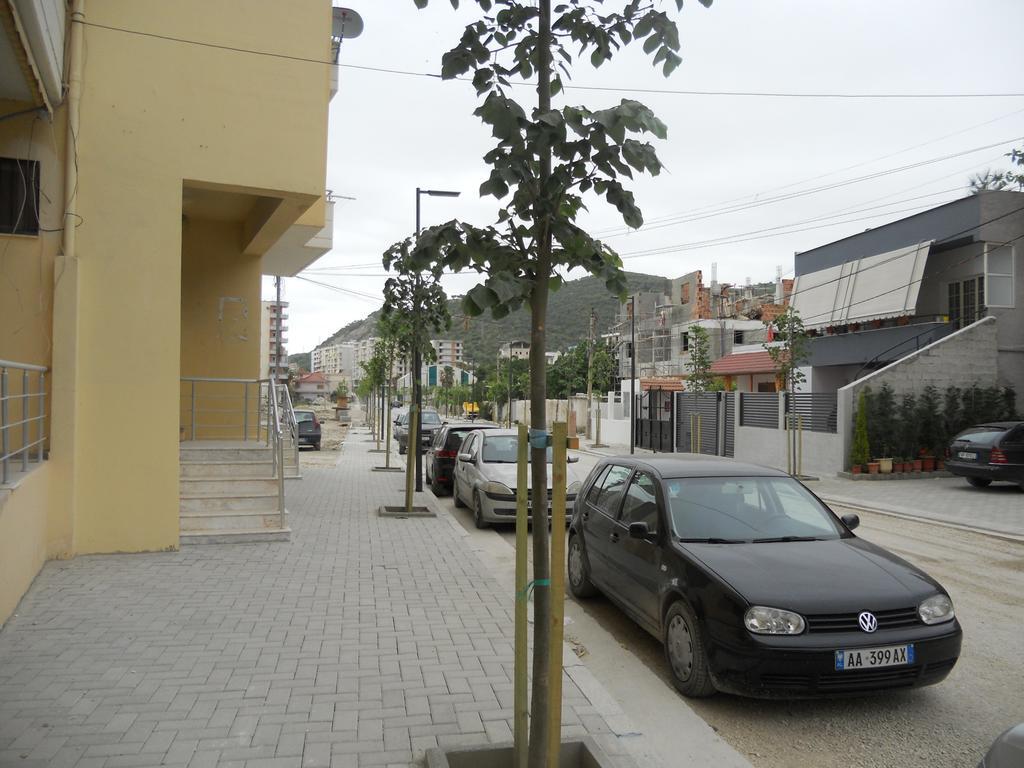 Elis Apartment Vlorë Buitenkant foto