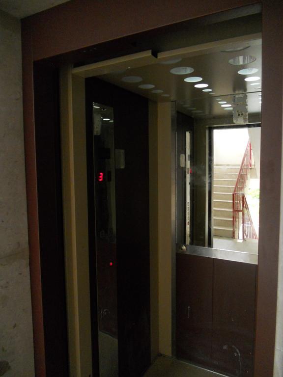 Elis Apartment Vlorë Buitenkant foto